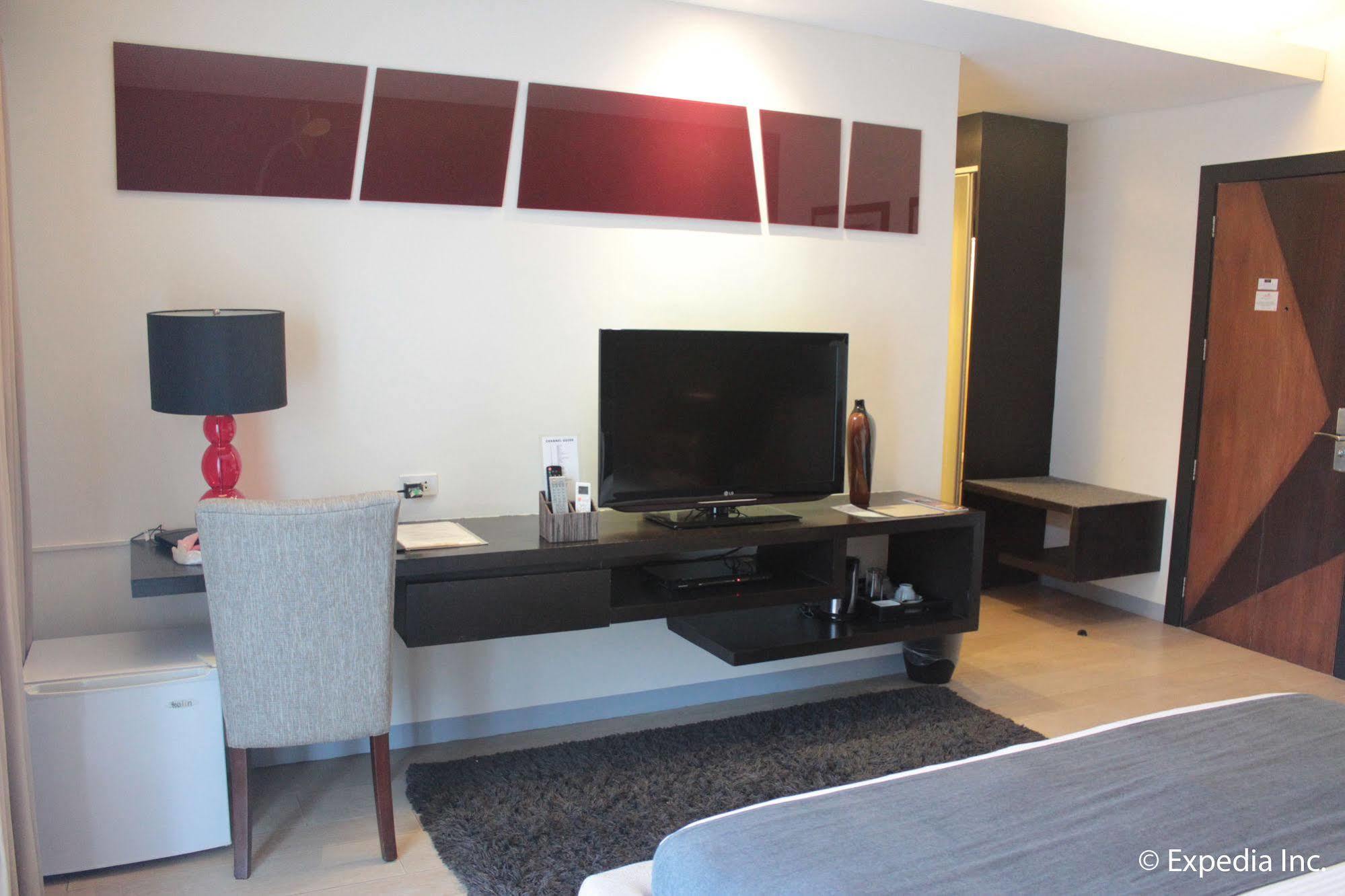 Segara Suites Olongapo Buitenkant foto