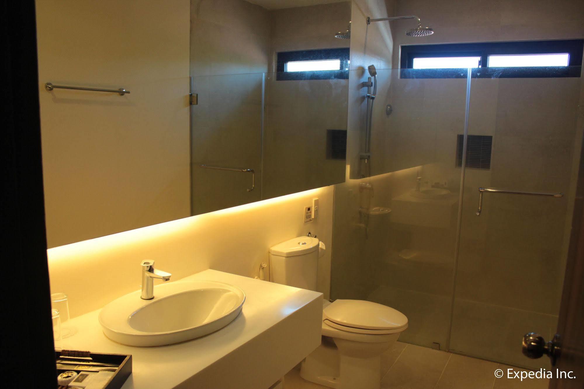 Segara Suites Olongapo Buitenkant foto
