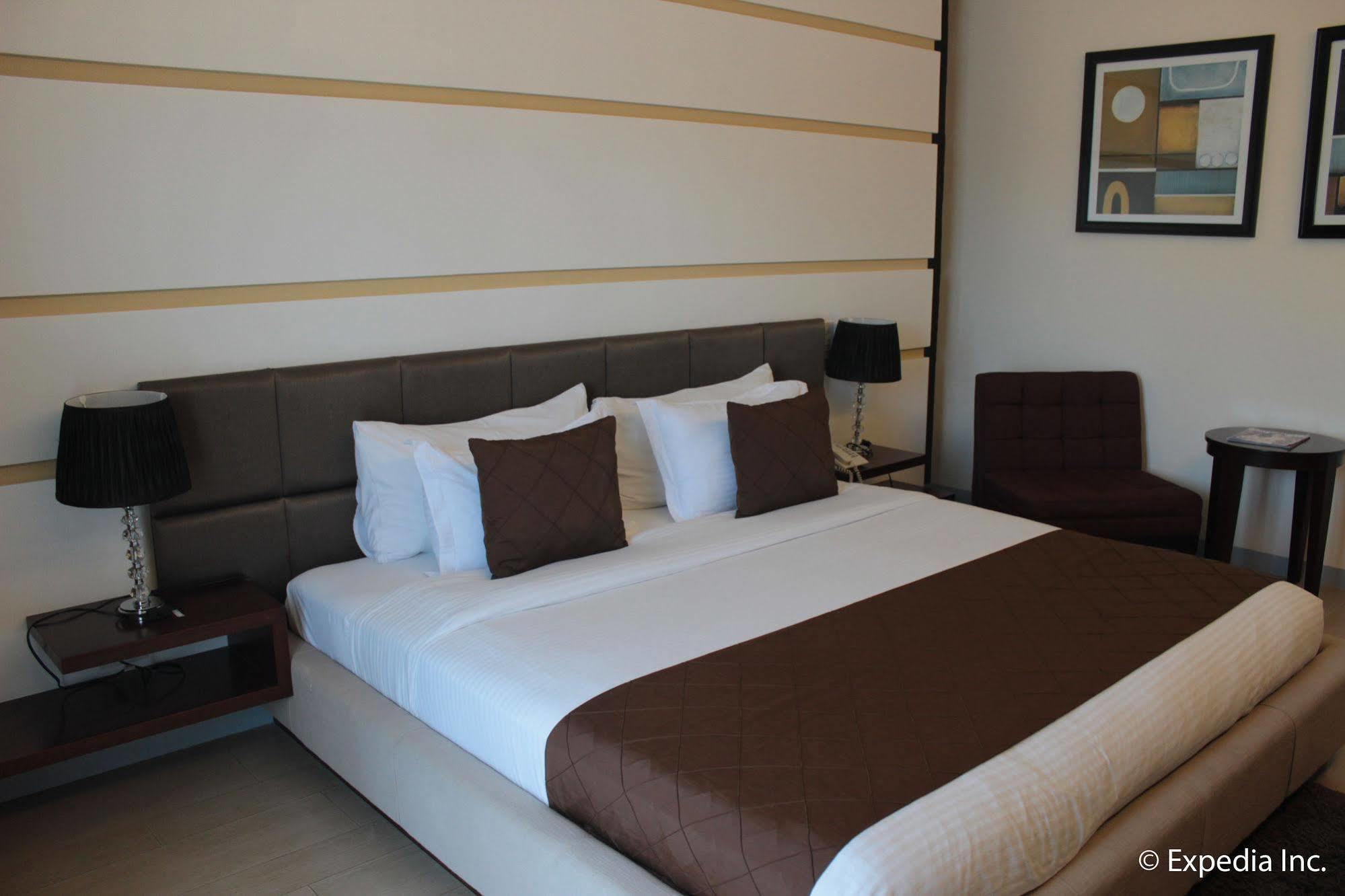 Segara Suites Olongapo Buitenkant foto
