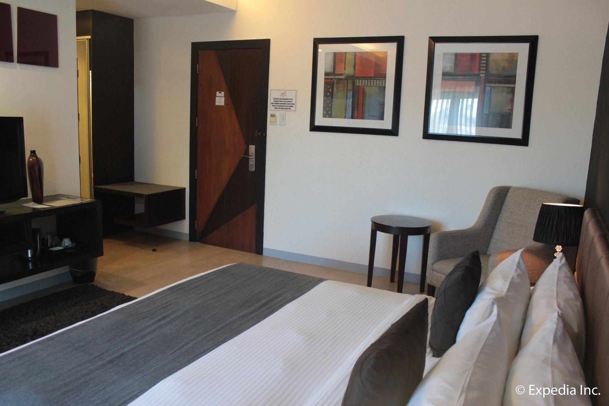 Segara Suites Olongapo Buitenkant foto