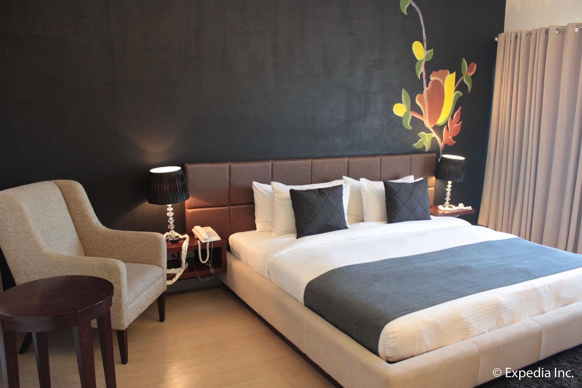 Segara Suites Olongapo Buitenkant foto