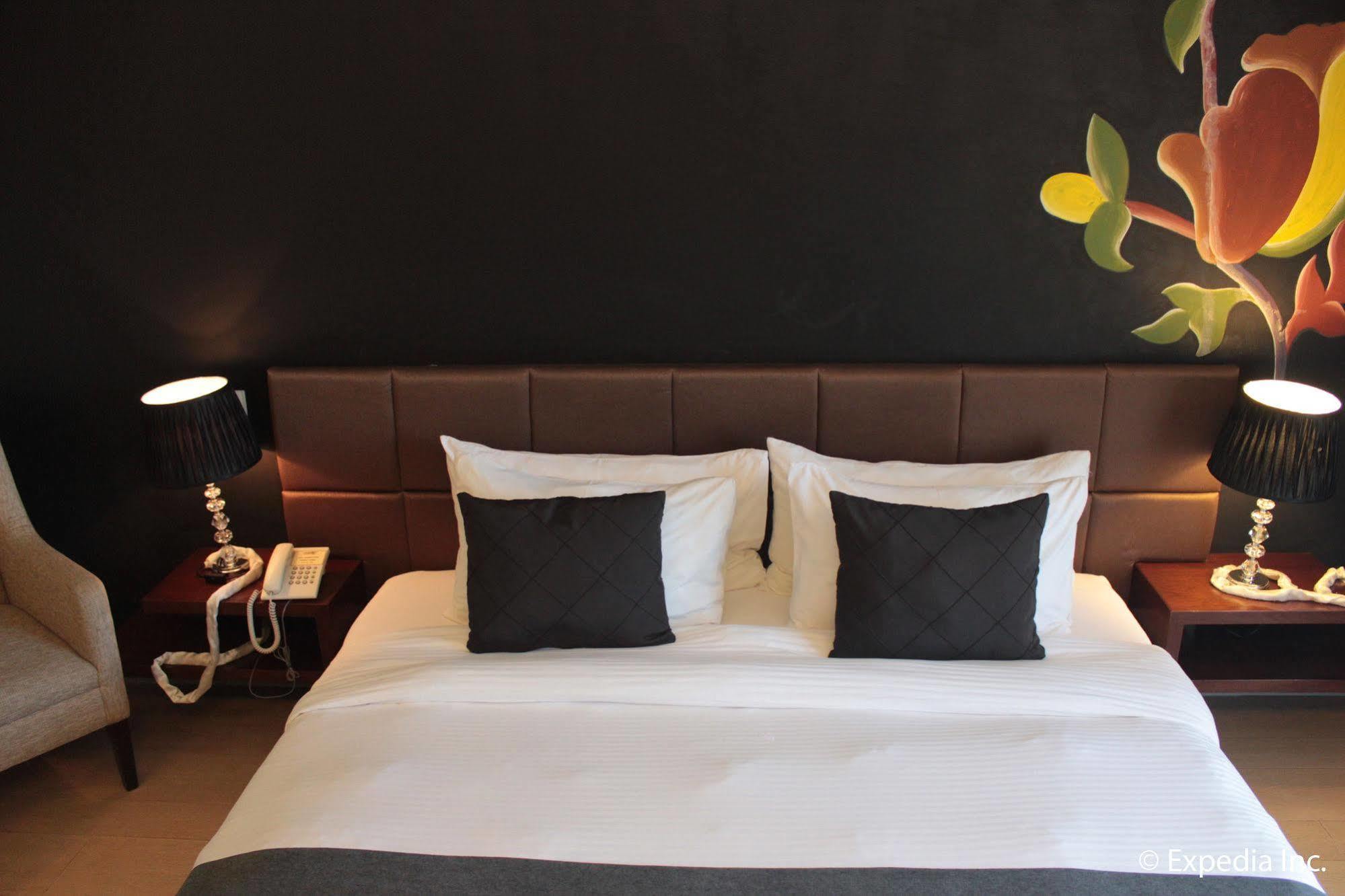 Segara Suites Olongapo Buitenkant foto
